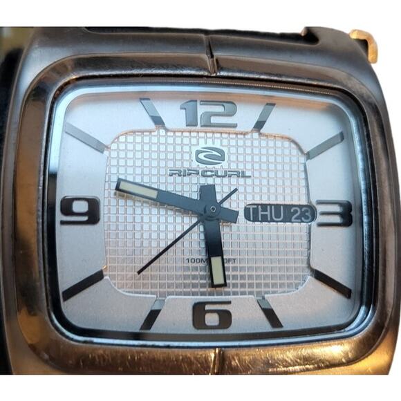 RIP CURL Men Fashion Watch Silver & Thick Wide Leather Black $100 - Picture 1 of 9